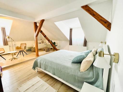 Love 2 Travel House - Housity
