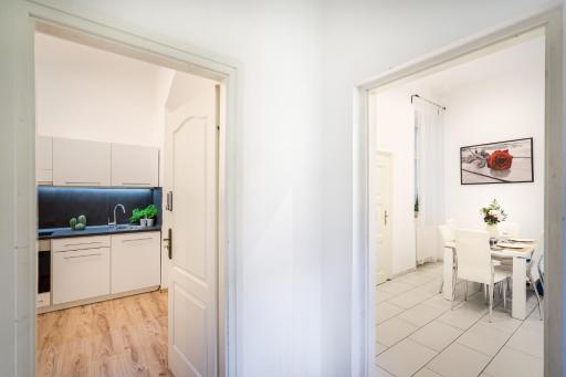 Real Apartments Vadász - Housity