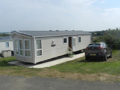 Cwtch Caravans - Housity