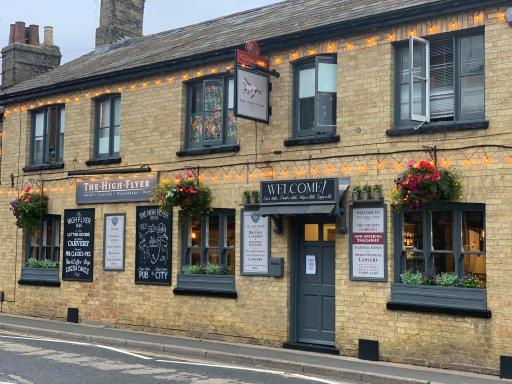 The High Flyer - Housity