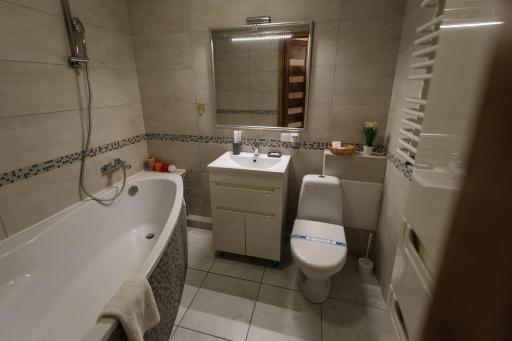 Тиха та комфортна квартира - Housity