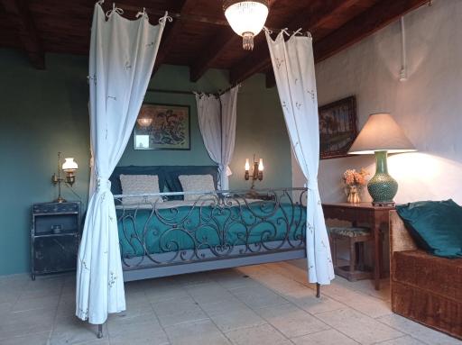 Chez Brigitte - Housity