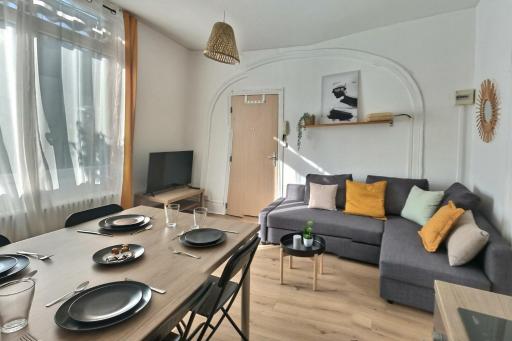 F2 LA PAUSE EBROICIENNE PROXIMITE GARE - Housity