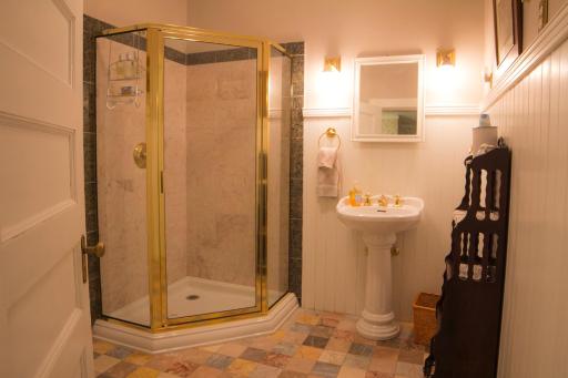 Lehmann House Bed & Breakfast - Housity
