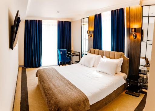 Lion's Hotel - Housity