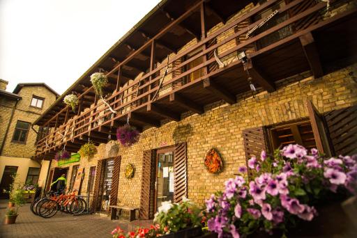 Zaļais namiņš - Housity