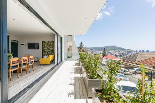 Cambridge Suites -#1 Spectacular Balcony - Housity