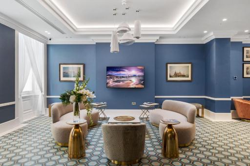 Commodore Hotel - Housity