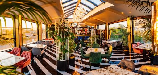 Lion's Hotel - Housity