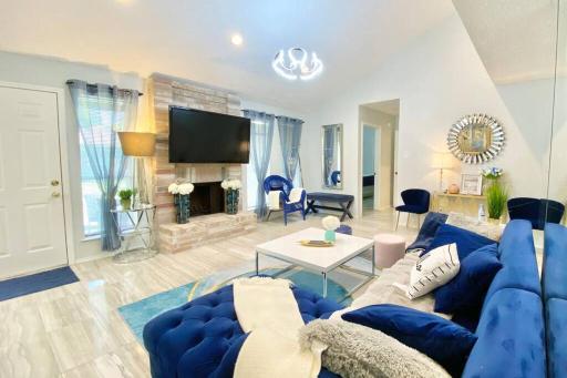 Entire beautiful cozy home in the heart of Katy - Housity