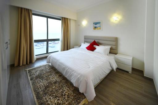 Beach Rose Tower - Housity