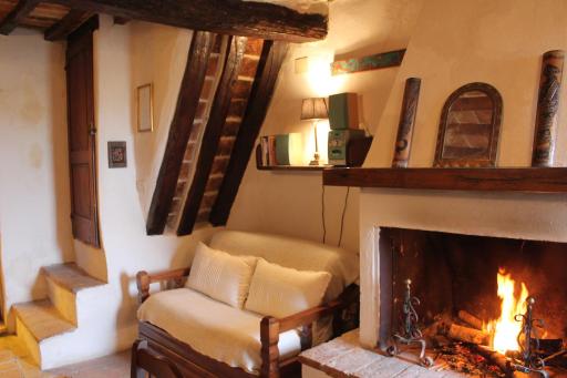 Petite Maison, nel borgo di Cetona - Housity