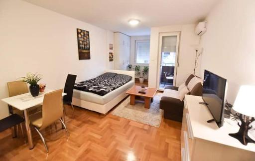 Apartman Garden - Housity