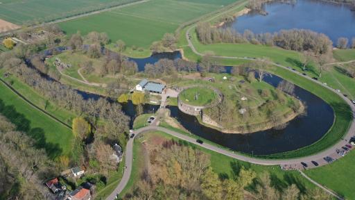 Fort Vuren - Housity