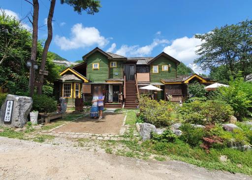 Mayfair Rodemtree Pension - Housity