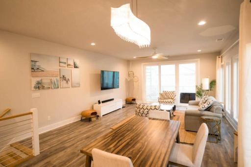 Contemporary Designed Beach Home Carolina Beach - Housity