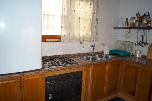 House - 3 Bedrooms with Pool young people group not allowed - 07527 - Housity