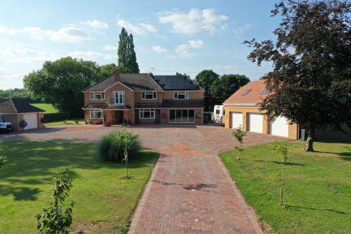 Bricket House - Housity