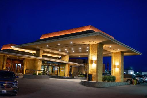 Mirabeau Park Hotel - Housity