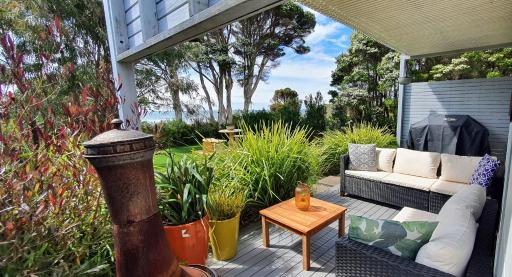 Goat Island Bungalow - Housity