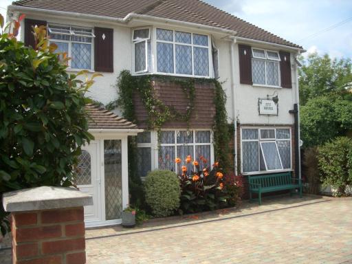 Ivy House - Housity