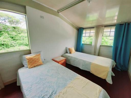Carib Tea House cerca la playa - Housity