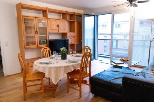 New, quiet flat next to U1, VIC, shopping mall,... - Housity