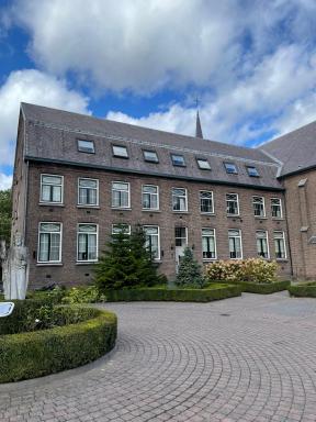 Het oude klooster - Housity