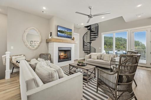 The Dogwood · 5BR - The Dogwood *NEW* Spring Discounts, ON Lake - Housity