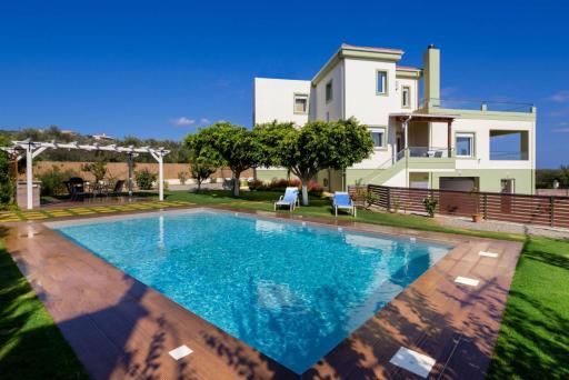 Villa Dimokratia - Housity