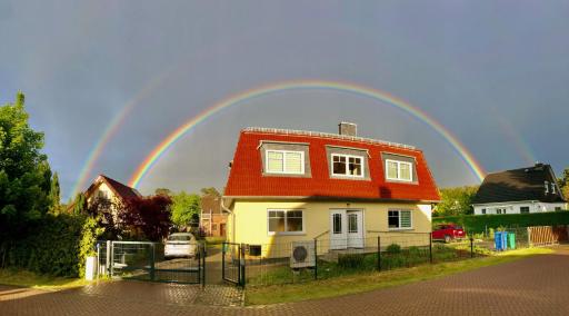 Apartment im OG zwischen See und Wald mit großem Garten - Housity