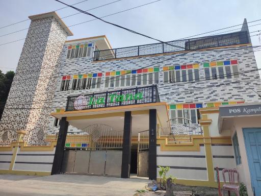 La Tana Hotel - Housity
