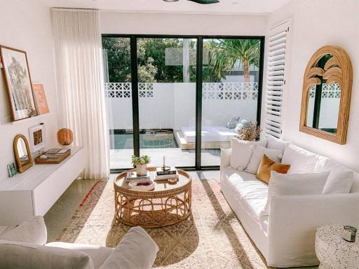 Sea Breeze on Oceanic, Luxury Beach Holiday Home - Housity