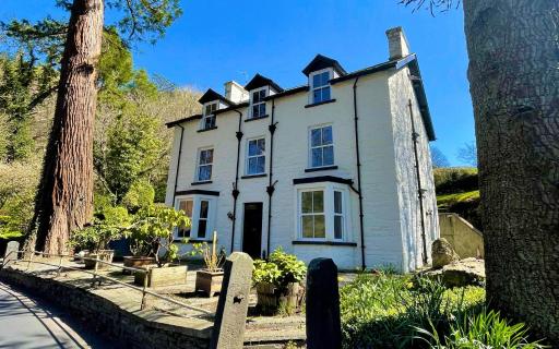 Fairy Glen - Housity