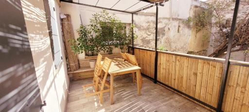 Nice Apartment With Terrace In Avignon - Housity