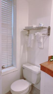 District Hotel - Housity