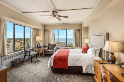 The Hotel Captain Cook - Housity