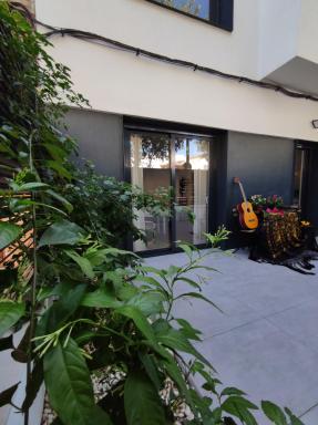 Bajo Luminoso en Barrio de Nervion - Housity