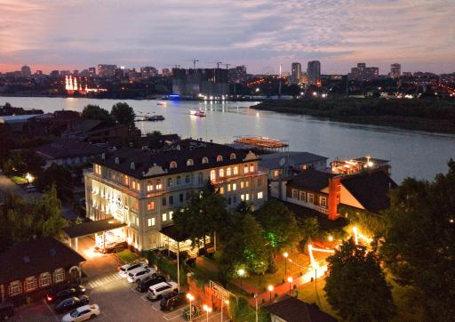 Petrovsky Prichal Hotel & SPA - Housity