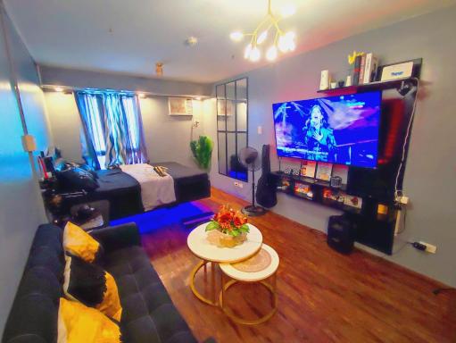 Staycation in Manila - Very Affordable - Housity