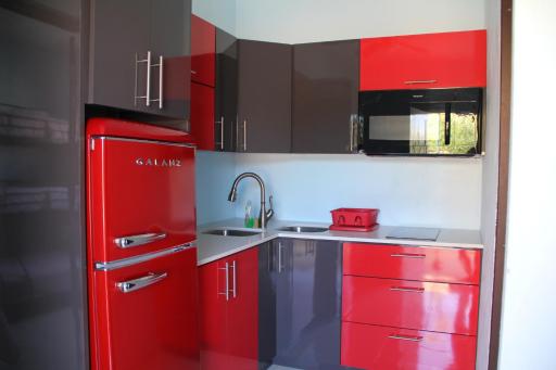 Barbosa Catano Unit 2, Few Steps to the Ocean in a Fishing Village - Housity