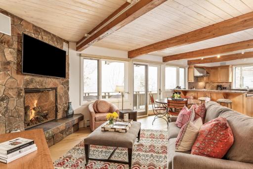 Deluxe Two Bedroom - Aspen Alps #504 - Housity