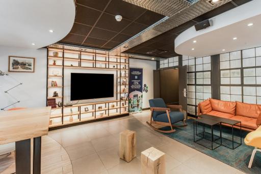 Campanile Chartres Centre - Gare - Cathédrale - Housity