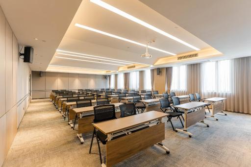 Atour Hotel Jiaxing Haiyan Haifeng Road - Housity