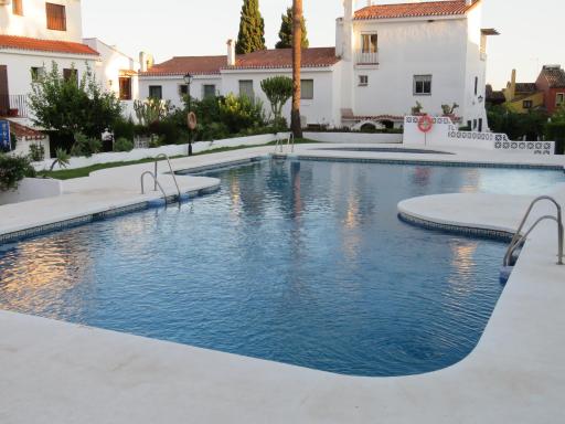 Apartamento bien situado en Marbella - Housity