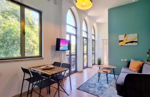 Flea Market Studios - Housity