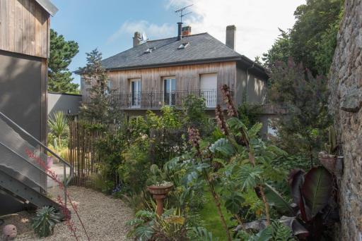chambre d'hôte et gîte du jardin des corsaires - Housity