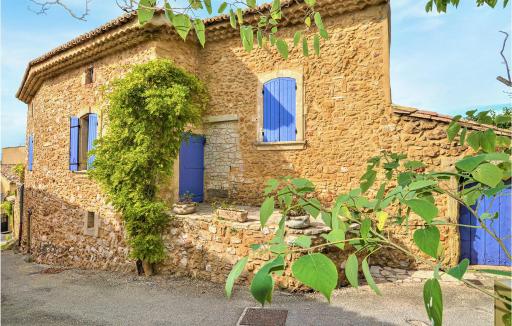 Nice Home In Saint Victor La Coste With Kitchen - Housity