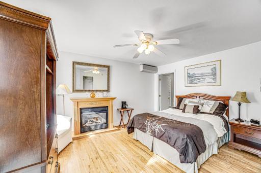 Champagne House Studios - Housity