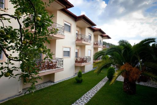 Yiouli Hotel - Housity